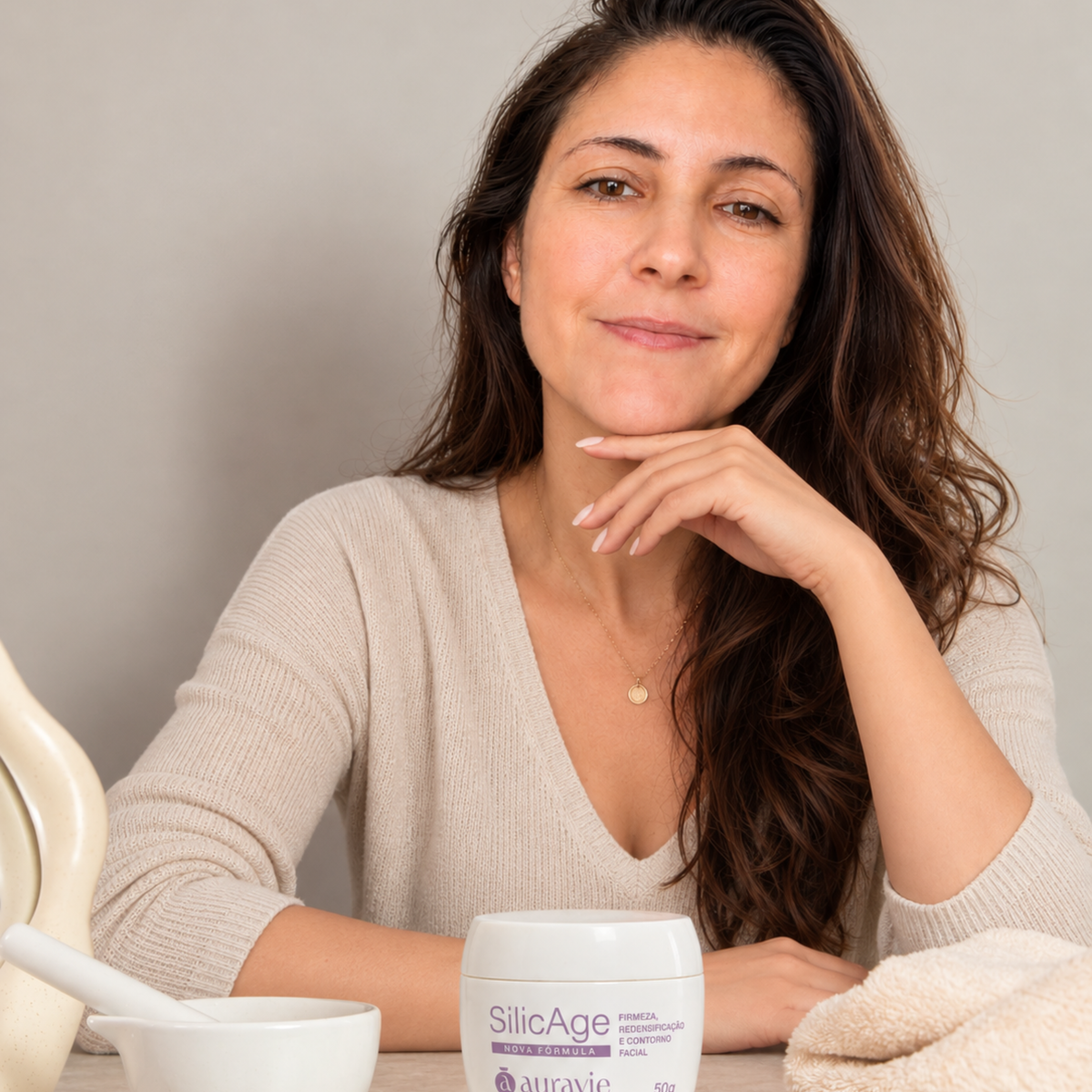 Novo Silic Age: dupla ação lifting para pele e musculatura facial - 50g